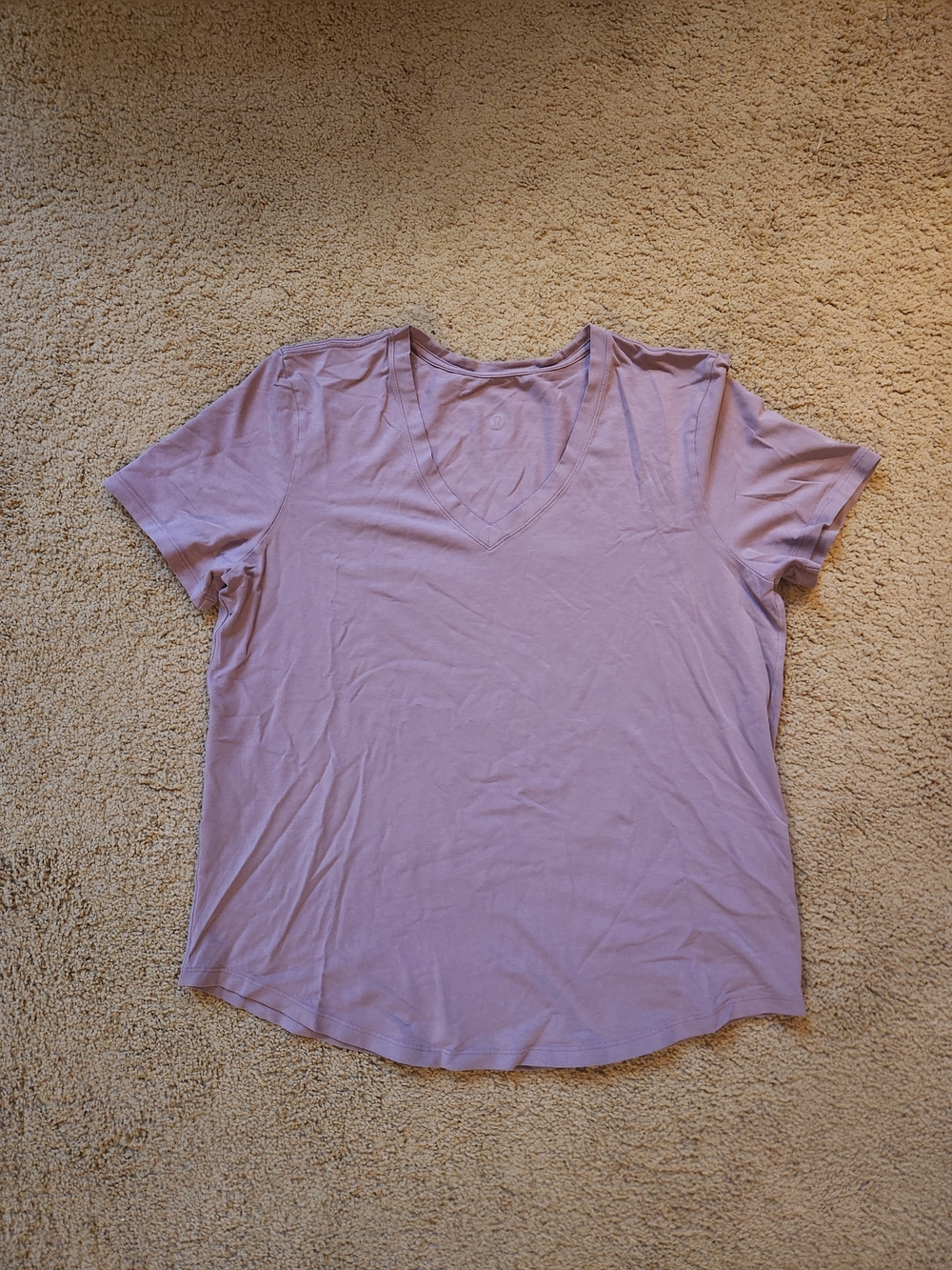 lululemon athletica Lavender V-Neck Short Sleeve Tee Size 10